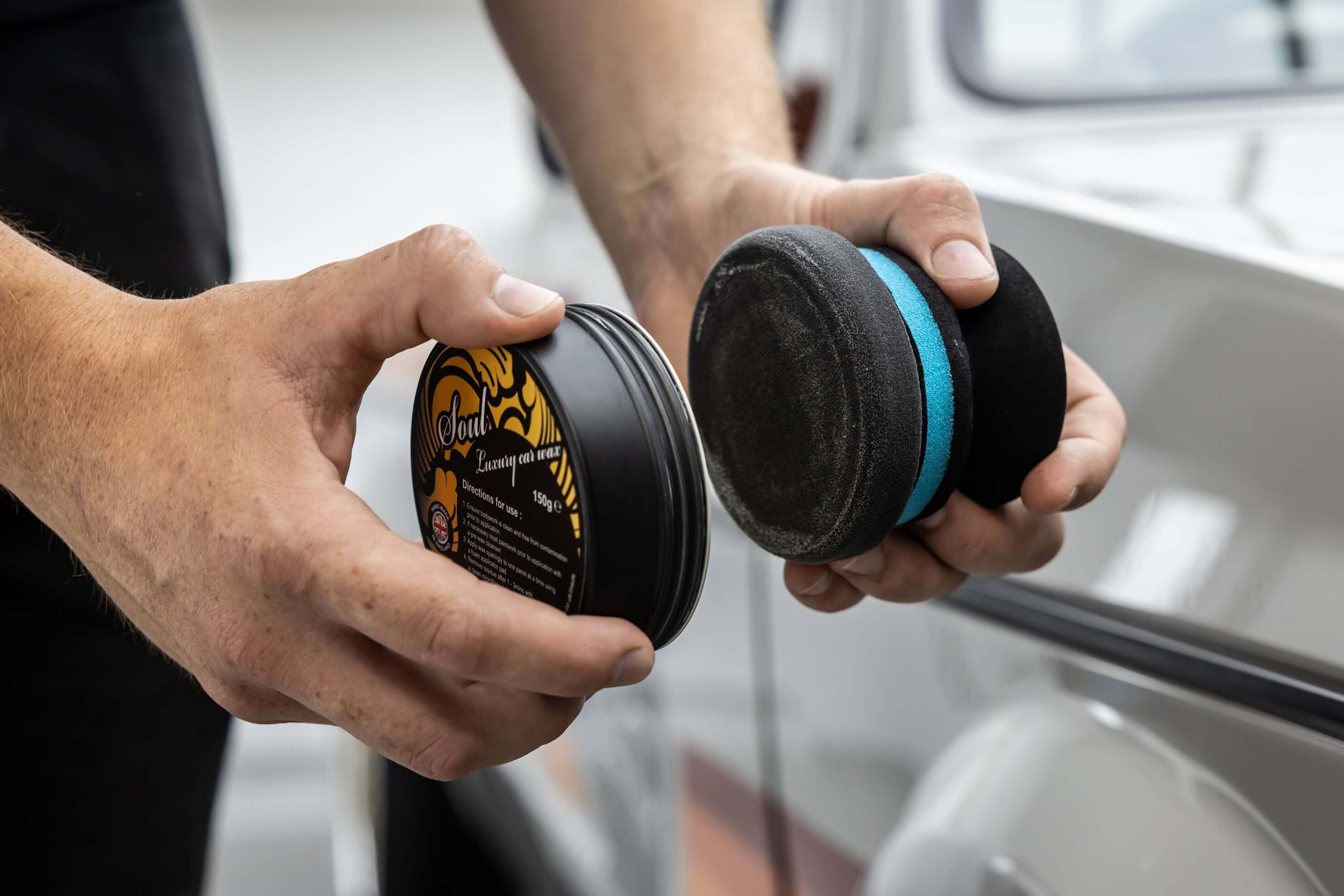 Auto Finesse | Handi Puck Kit – minimiert den Aufwand für eine Vielzahl von Polier-, Reinigungs- und Endbearbeitungsaufgaben