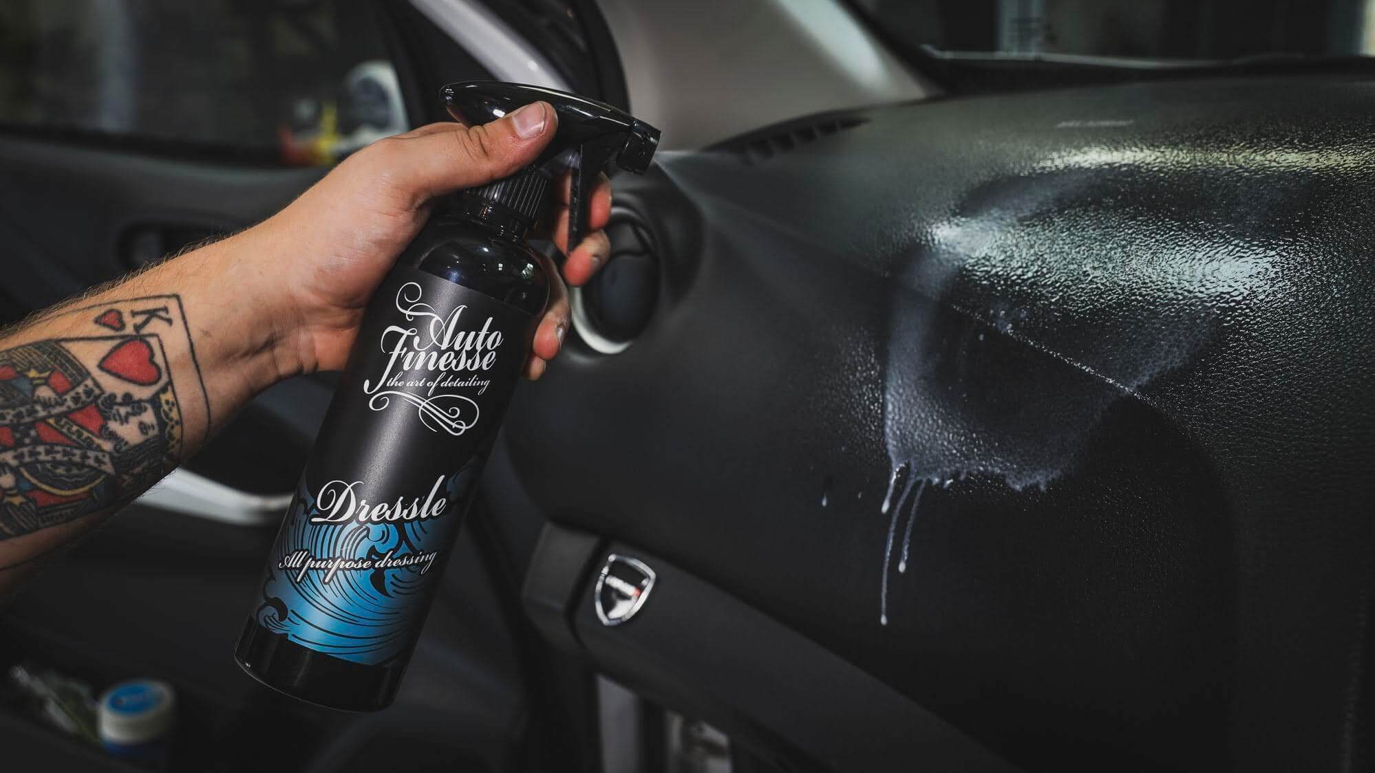 Auto Finesse | Dressle All-Purpose Dressing für Außen- und Innenverkleidungen