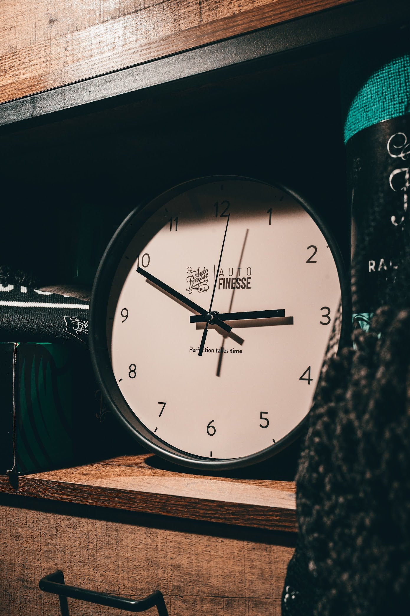 Detailing Workshop Clock