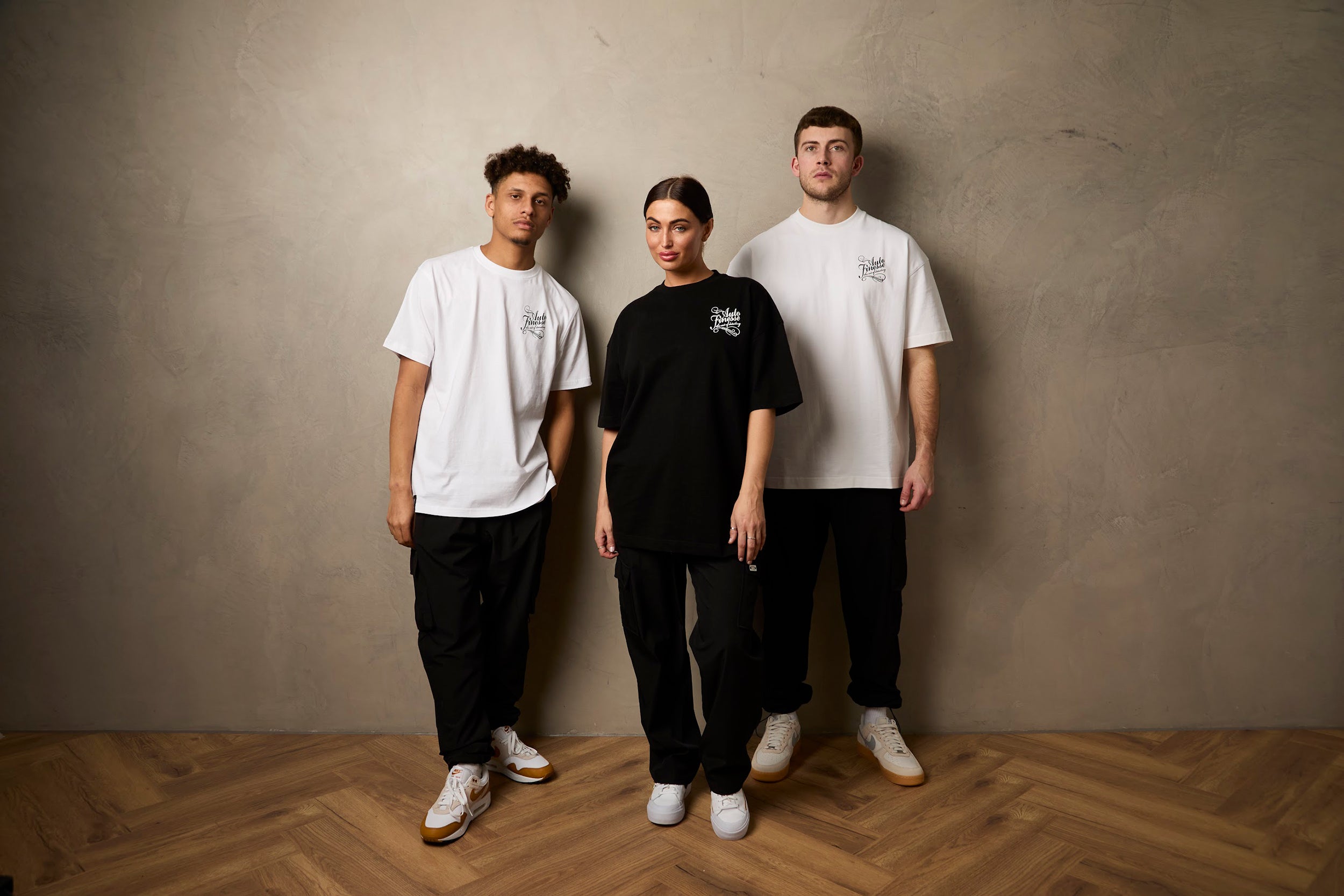 Auto Finesse | T-shirt premium avec logo signature - Robe avec finesse