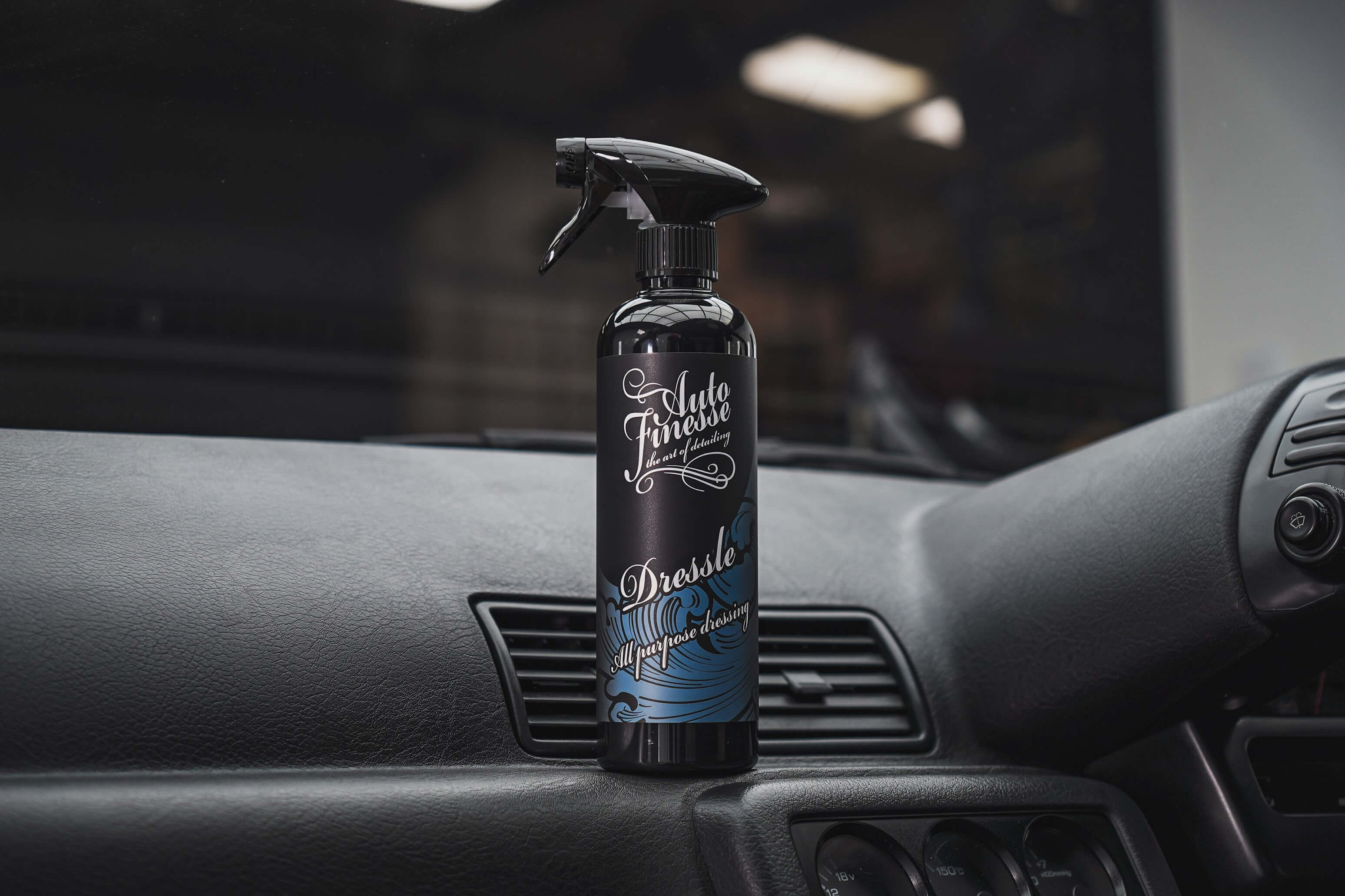 Auto Finesse | Dressle All-Purpose Dressing für Außen- und Innenverkleidungen