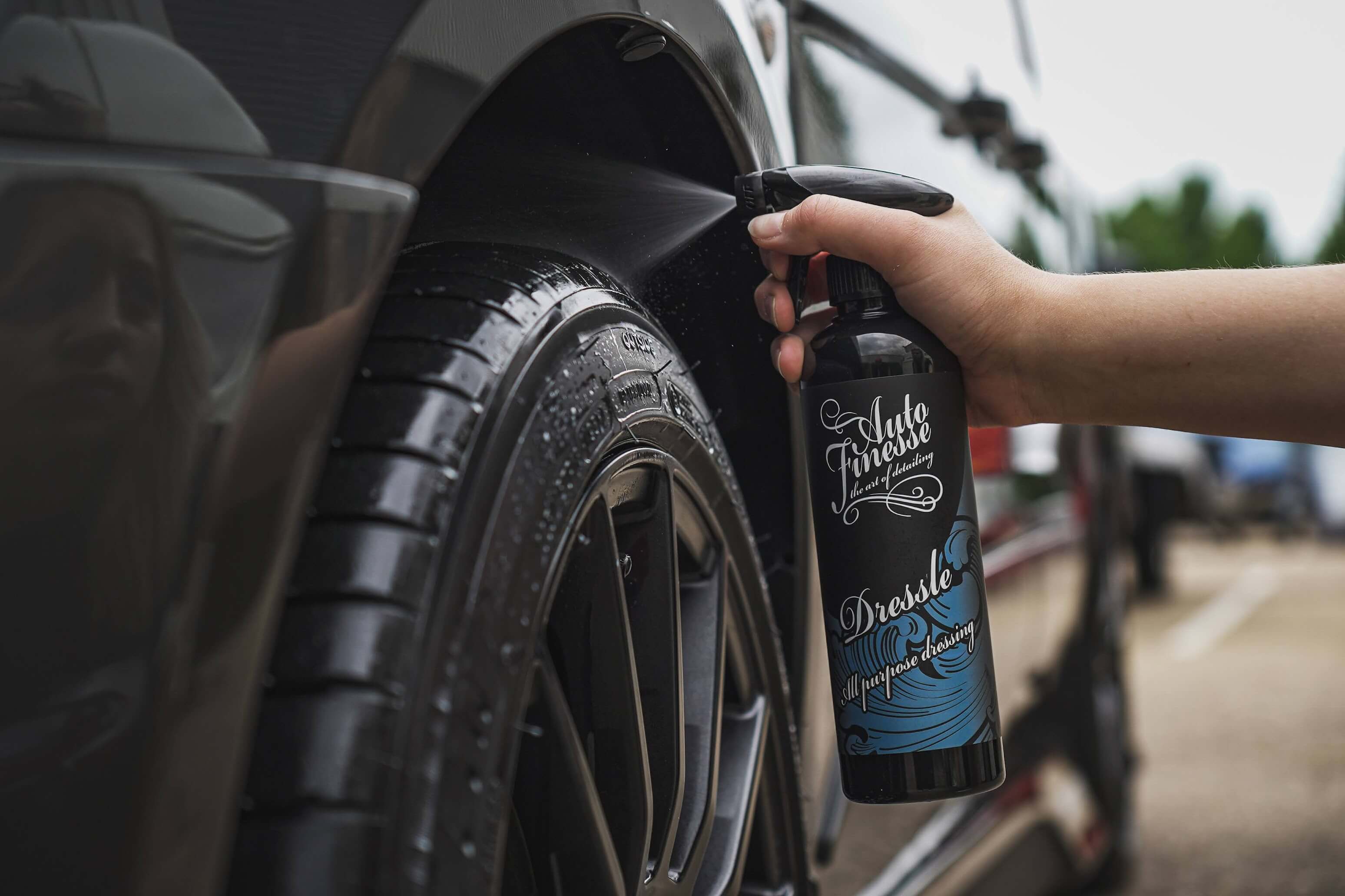 Auto Finesse | Dressle All-Purpose Dressing für Außen- und Innenverkleidungen