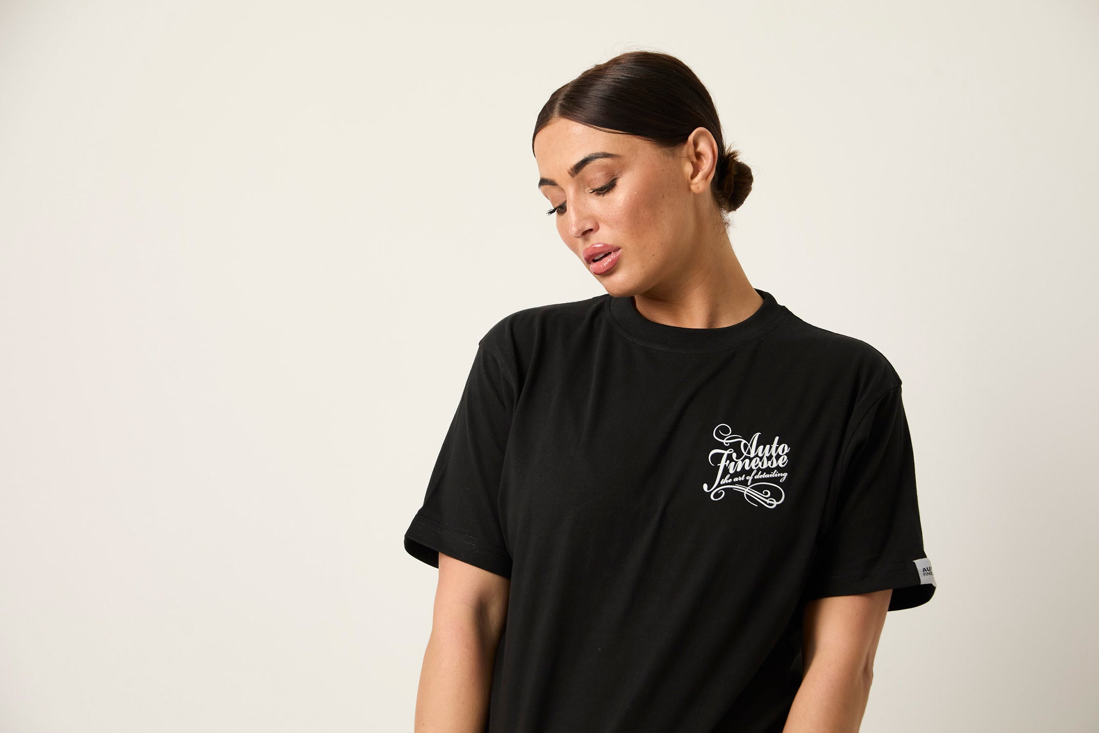 Auto Finesse | T-shirt premium avec logo signature - Robe avec finesse
