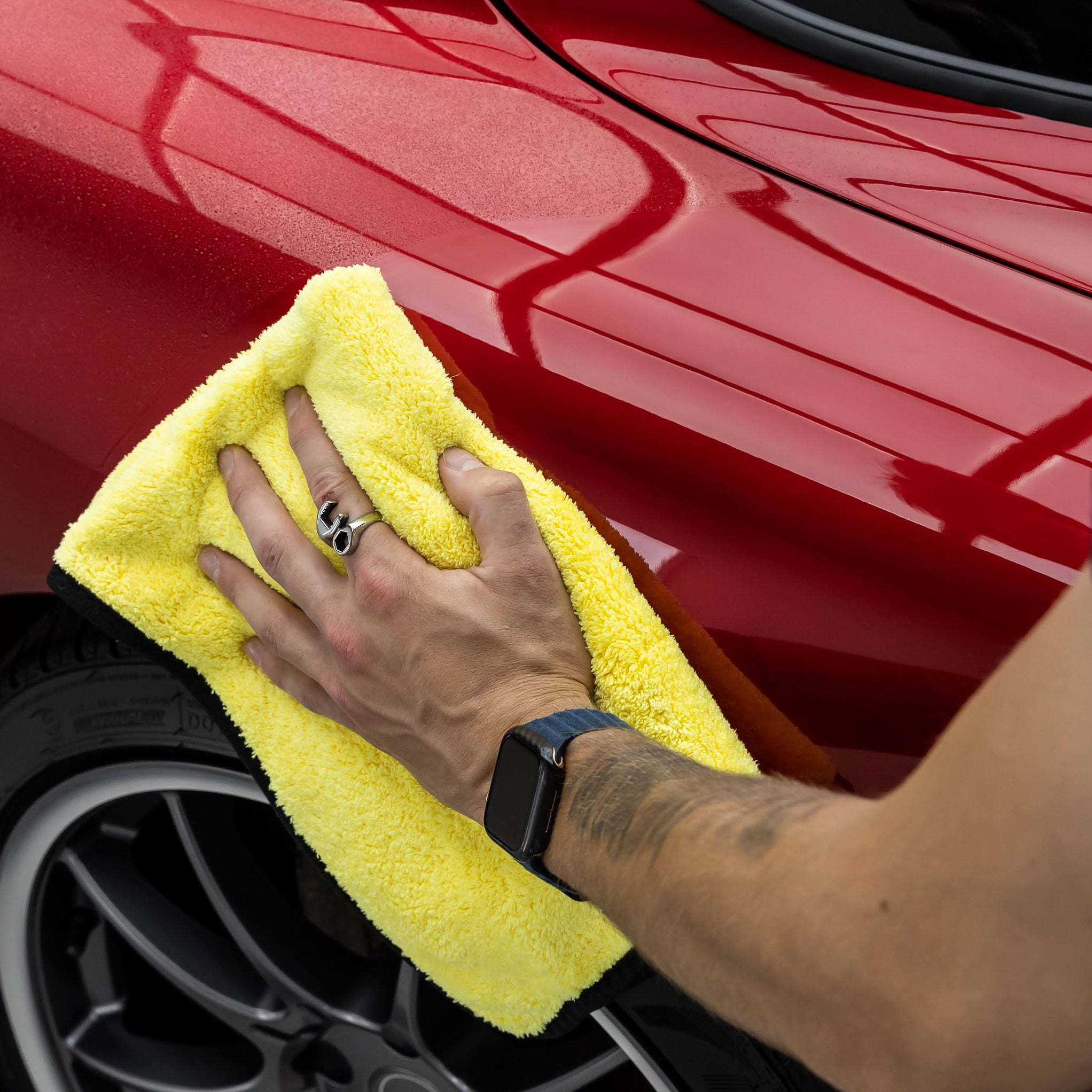 Ceramic Spray Wax_Wiping with Primo Plush Microfiber Cloth