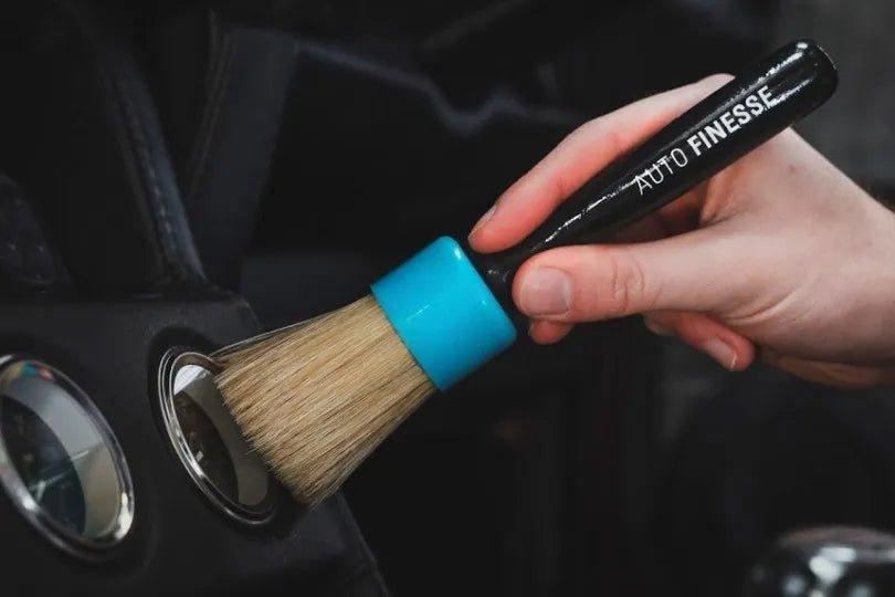 Interior Detail Brush _using
