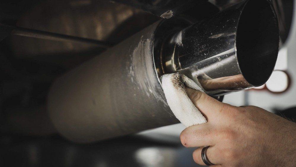 Mercury Metal Polish_ in use