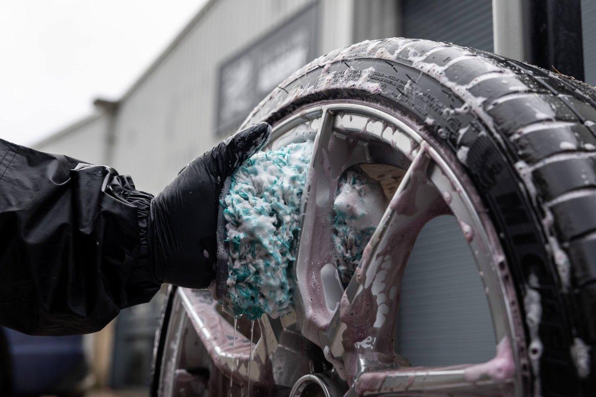 Ultra Plush Wheel Mitt