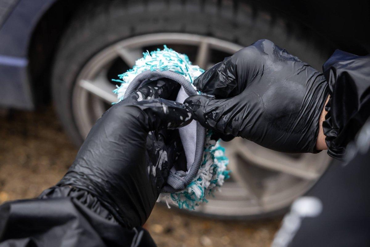 Ultra Plush Wheel Mitt